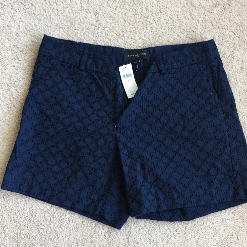 NWT Banana Republic Factory shorts. Size 4
